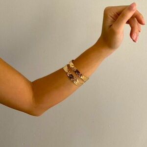 18k Gold tone ✨ gorgeous cuff bracelet​​​